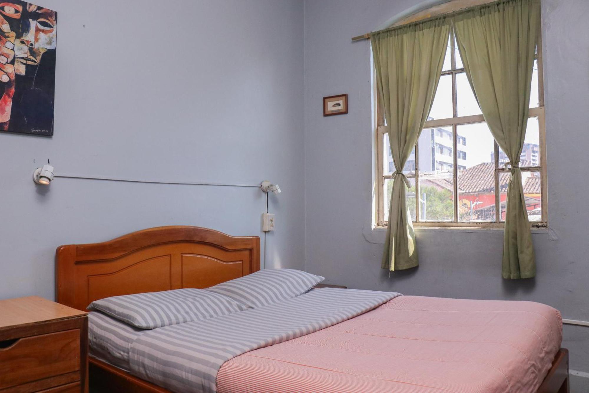 Blue House Youth Hostel Quito Exterior foto